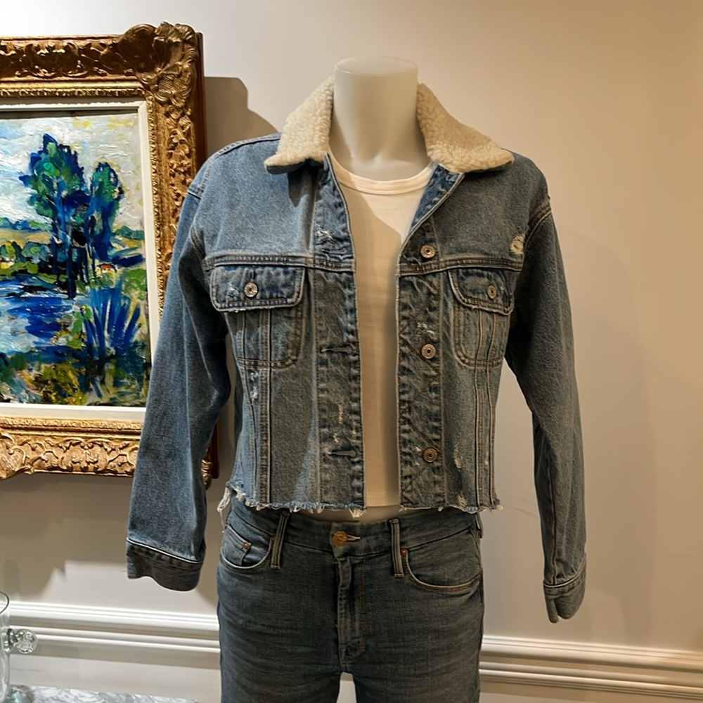 Abercrombie & Finch sheep wool collar light wash distressed cropped Jean… - Picture 2 of 7